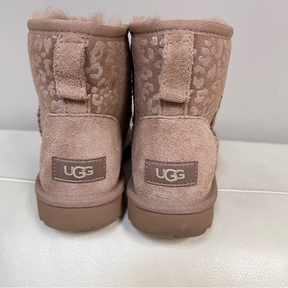 UGG Classic Mini Snow Leopard - Picture 4 of 7
